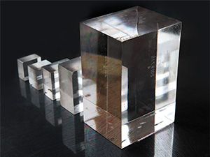 プレキシガラス